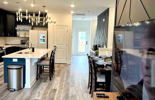 Durham House | TPV - Antilia - Luxury w/Indoor Heated Pool & Gym