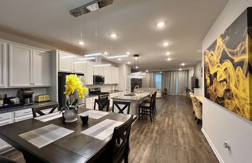 Durham House | TPV-The One-Villa By RDU w/Indoor Heated Pool-Gym
