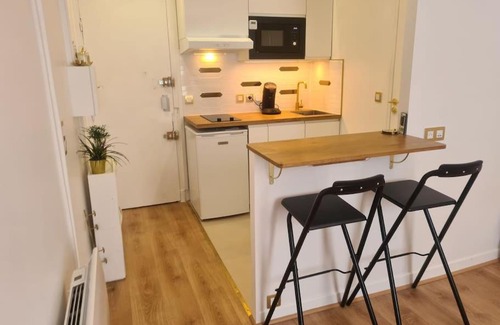 Saint-Louis Apartment | Très beau studio au pied du métro