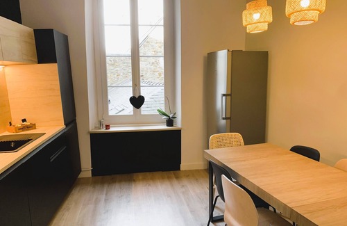Quartier Bretagne Apartment | Très bel Appartement, Plein Centre Nantes, 190 m2