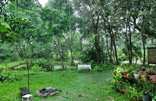 Hoa Vang House | Trại Điên Homestay