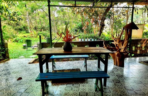 Hoa Vang House | Trại Điên Homestay