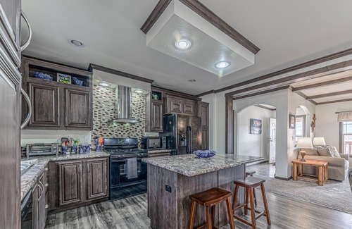 Ruidoso Downs Cabin | TR Greens House: w/Hot tub, close Hose Racing Action