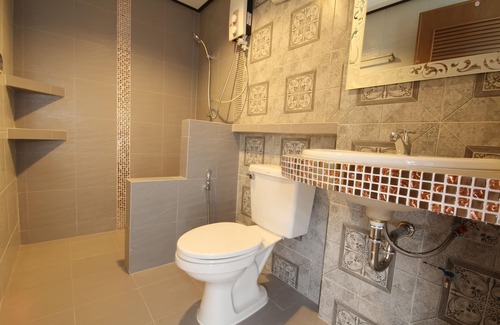 Thani House | TR Guesthouse