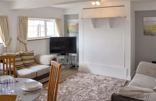 Horning House | Tracara Cottages