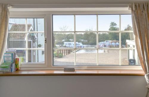 Horning House | Tracara Cottages