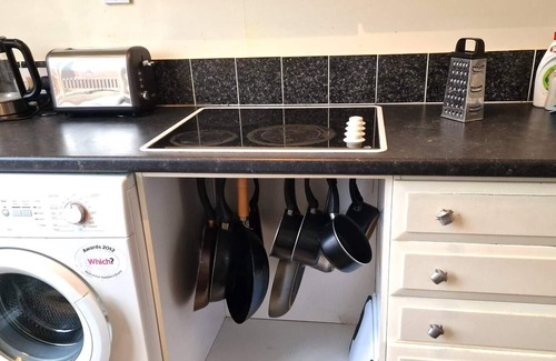 Norwich Apartment | Tradesmen/contact workers Inn