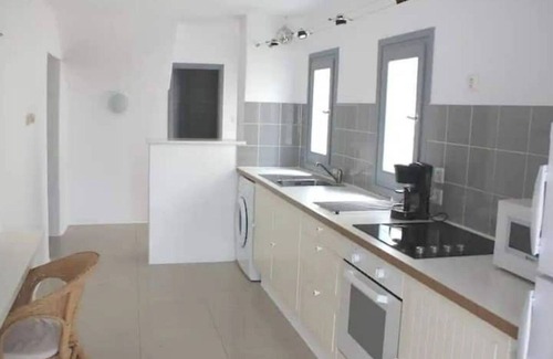 Parikia House | Traditional Cycladic house in the heart of Parikia with garden.