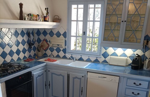Callas House | Traditional Family Villa A/C, 3 bedrooms, sleeps 6, easy walk to the village