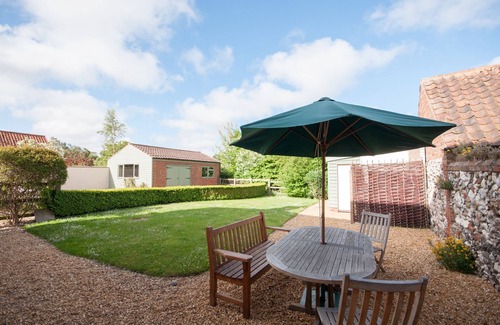 Hunstanton House | Traditional Handsome Norfolk House In A Quiet Village In North Norfolk