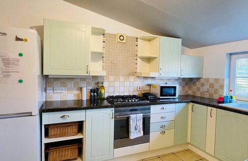 East Lewiston Cottage | Traditional Highland Cottage Near Loch Ness-sleeps 6
