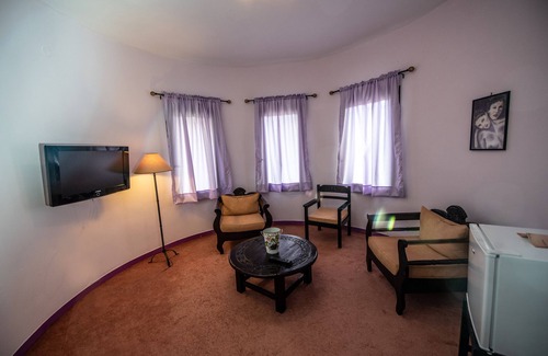 Zarouhla Hotel | Traditional hotel Stis Elenas