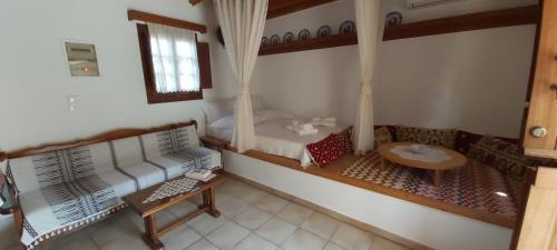 Zia Villa | Traditional house in Asfendiou