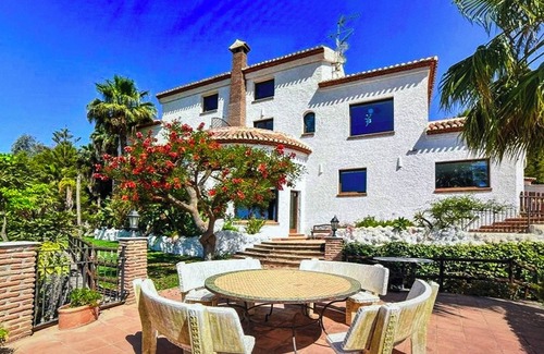 Salobrena Cabin | Traditional house with beautiful ocean view