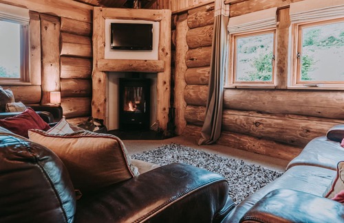 Ulverston Cabin | Traditional Log Cabin Stunning Rural Views And Tranquillity