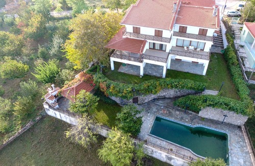 Aigialeia Villa | Traditional Luxury Villa ARMONIA