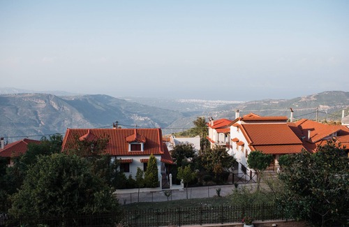 Aigialeia Villa | Traditional Luxury Villa ARMONIA