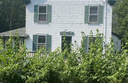 Brooklin House | Traditional Maine Cottage