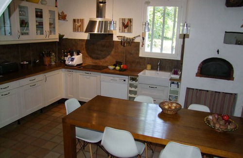 Le Thor Other | Traditional Provencal farmhouse for 8 people with swimming pool and SPA on 11900 m²