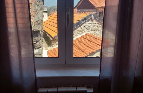 Arouca Cottage | Traditional cottage mountain house in Arouca - large backyard field