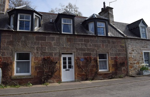 Dornoch Cottage | Traditional stone cottage in the heart of Dornoch