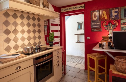 Menerbes House | Traditional stone house with pool and garden between Lacoste and Menerbes