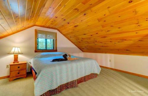 Canadensis House | Traditional Wooden Cabin Rental in the Poconos, Pennsylvania