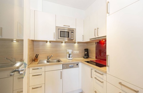 Duhnen Apartment | Trafalgar App. 253-55m² vacation apartment in Döse, close to the beach, swimming pool and sauna