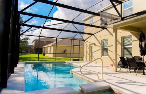 Trafalgar Village House | Trafalgar Retreat