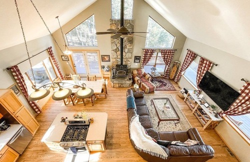 Woodland Park Cabin | Trail's End Mountain Escape w/HOT TUB!