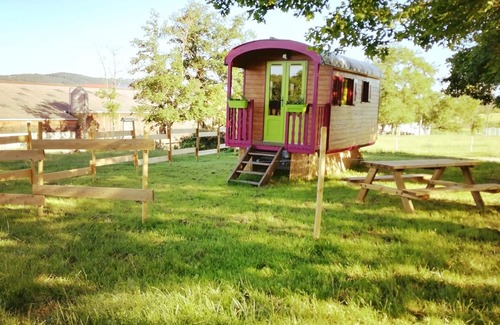 Chassagnes Cabin | Trailer on the farm