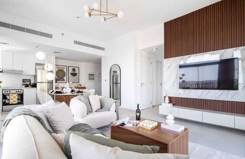 Umm Suqeim 3 Apartment | Tranquil 1BR Close to Burj Al Arab