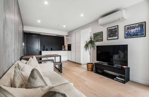 Point Chevalier Apartment | Tranquil 2 Bd Apt with AC, WIFI, & 10min from CBD