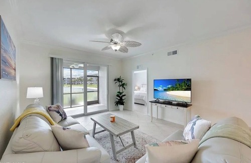 Biggar Condo | Tranquil 2-bedroom condo with AC, fitness room in Fort Myers