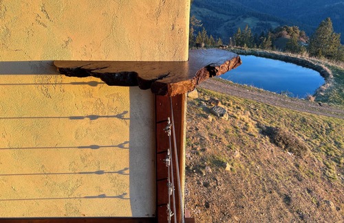 Myers Flat House | Tranquil 2-bedroom Home n Isolated Destination RetreatnRewind to Inner Peace