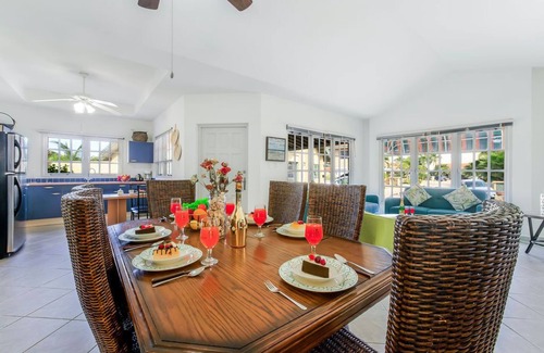 Washington Villa | Tranquil 2BR 2BA in Gated Community/Great Location