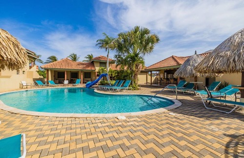 Washington Villa | Tranquil 2BR 2BA in Gated Community/Great Location