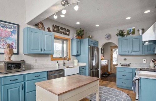 Steamboat Springs Cabin | Tranquil Cabin in the Woods, 1 bedroom plus Loft Bedroom, Mountain Views