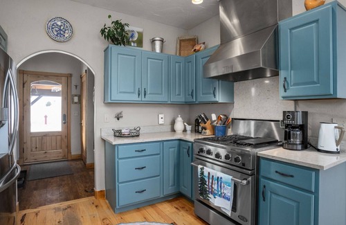 Steamboat Springs Cabin | Tranquil Cabin in the Woods, 1 bedroom plus Loft Bedroom, Mountain Views