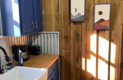 Marshall Cabin | Tranquil cabin along the Appalachian Trail
