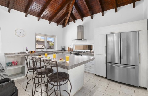 Moko House | Tranquil & Cozy Hideaway ~ Pool ~ Garden ~ Dining