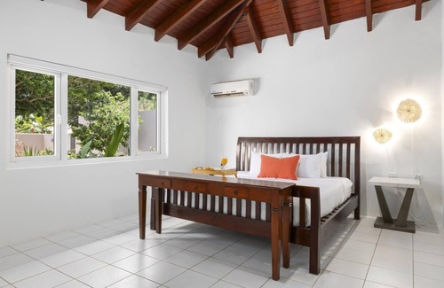 Moko House | Tranquil & Cozy Hideaway ~ Pool ~ Garden ~ Dining