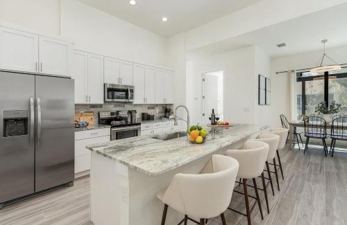 Trafalgar House | Tranquil Escape Modern Pool Home