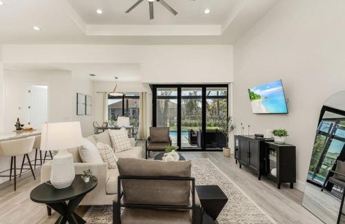 Trafalgar House | Tranquil Escape Modern Pool Home