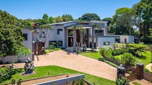 Shaka's Rock House | Tranquil Escape