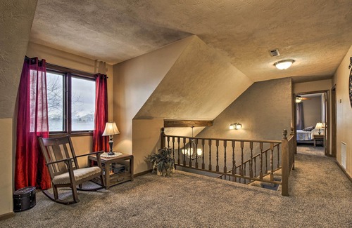 Springfield Cottage | Tranquil Family Home w/Yard, 14 Mi to Springfield