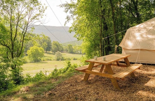 Lookout Valley Neighborhood Association RV Rental | Tranquil Farm Yurt - Mountain View