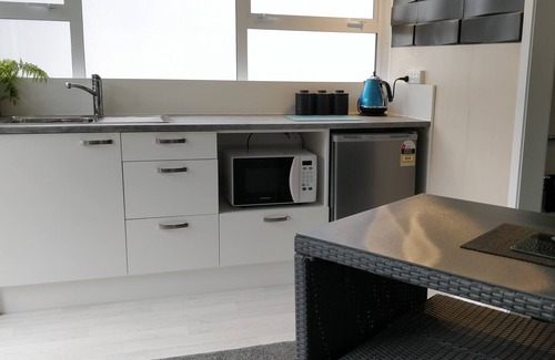 Tauranga House | Tranquil Gardenview Studio
