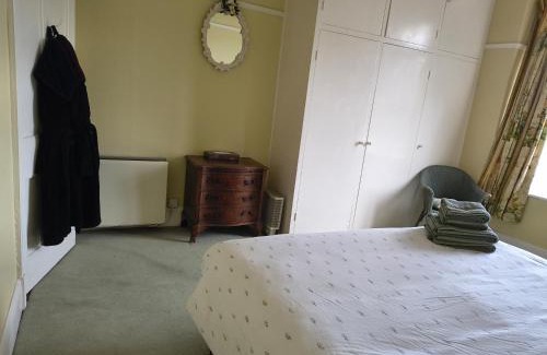 Llandovery Apartment | Tranquil getaway near Brecon Beacons