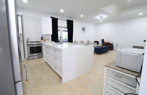 Davie Cottage | Tranquil Guest Cottage Retreat